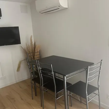 Et Confortable Apartment