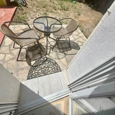 Et Confortable Apartment